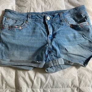 Knox Rose Jean Shorts